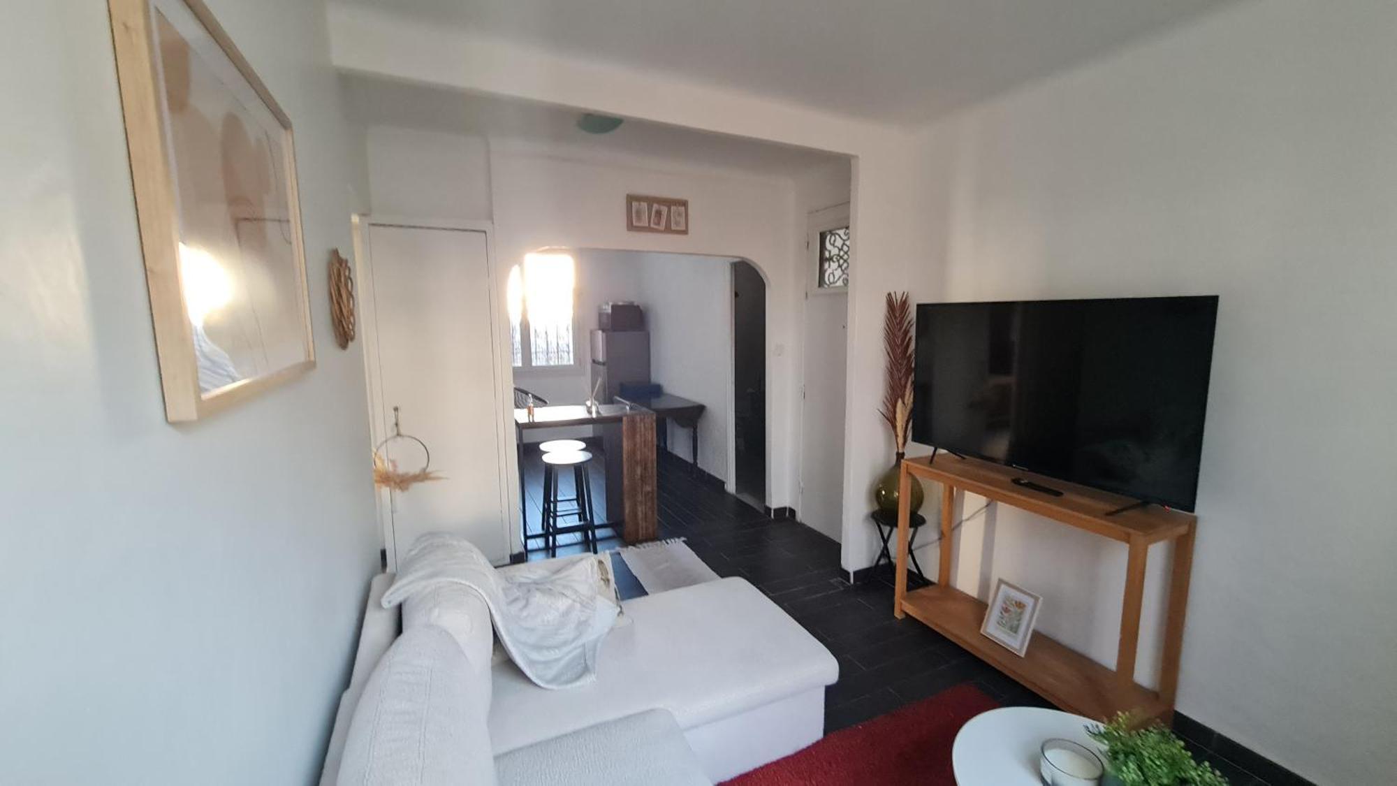Les Lilas Marignane Exterior photo